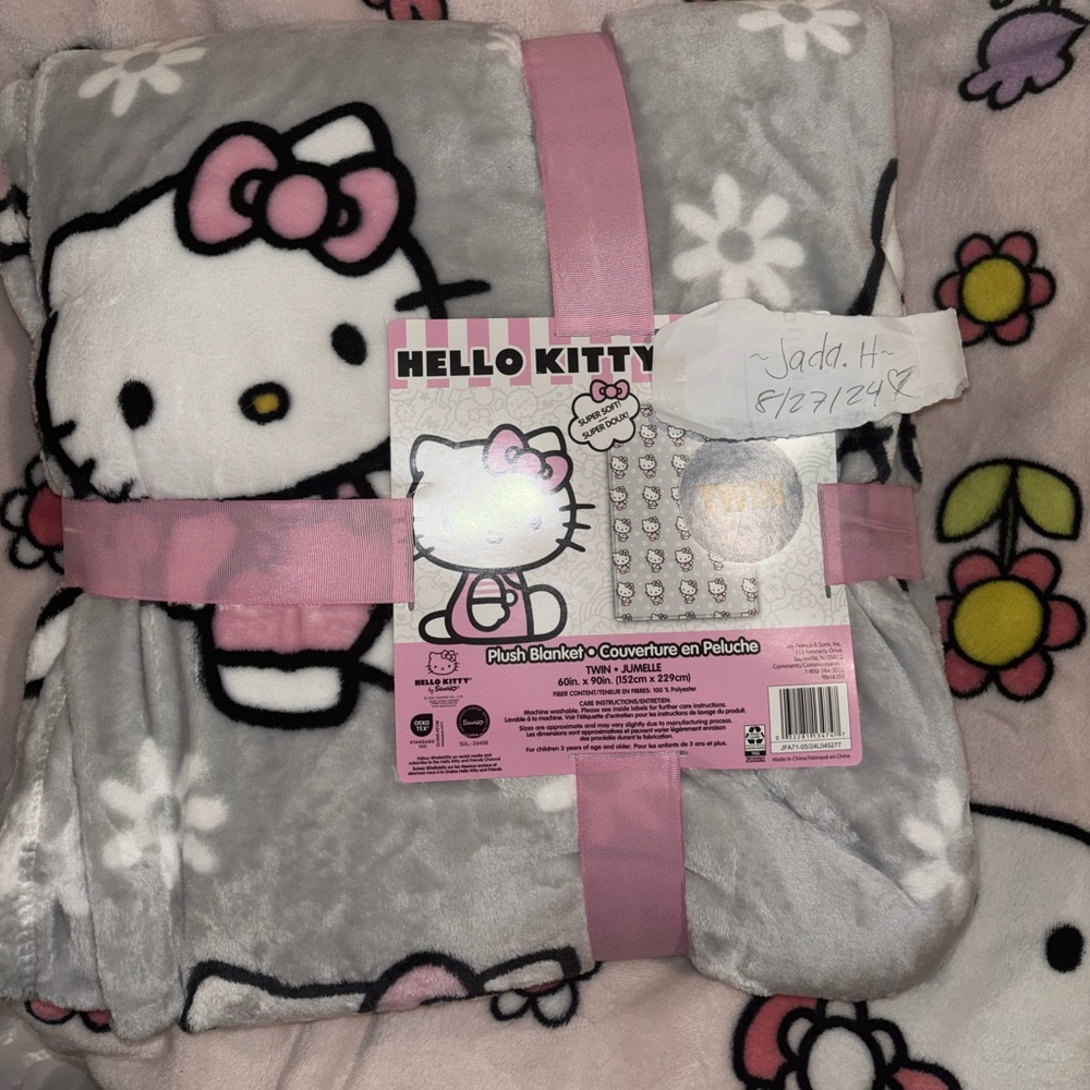 Hello kitty blanket